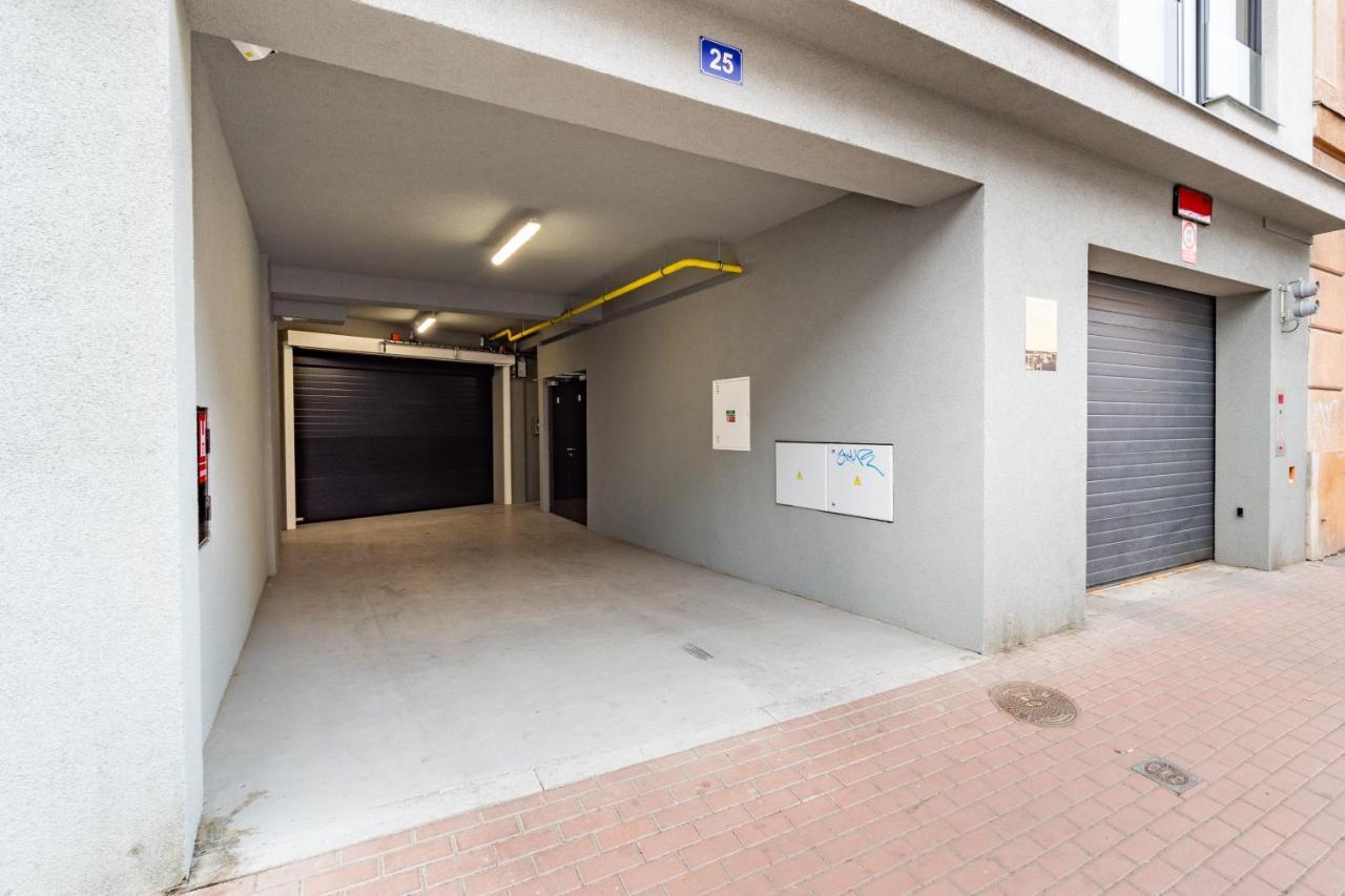 Studio Brand New Apartment #28 In New Building With Free Parking In City Center Prag Exteriör bild
