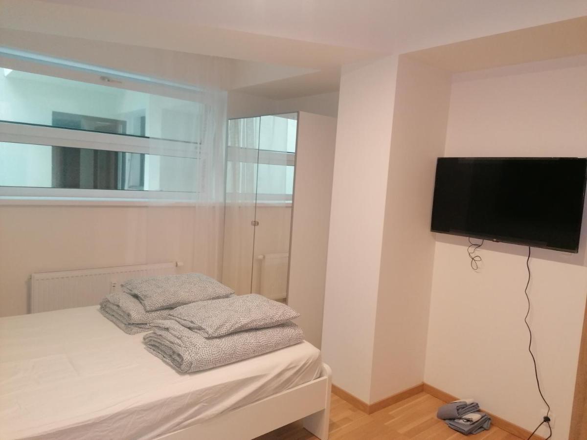 Studio Brand New Apartment #28 In New Building With Free Parking In City Center Prag Exteriör bild